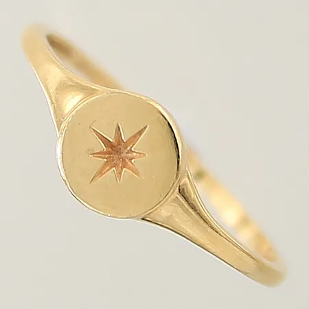 Klackring stl:18¼ bredd 1,1mm GHA 18K Vikt: 1,7 g