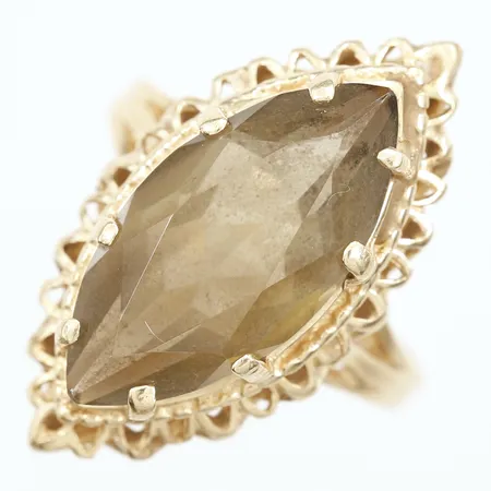 Ring med brun sten stl:18½ bredd 2mm 14K bruttovikt 7,1g Vikt: 7,1 g