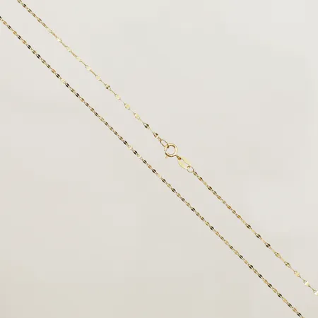 Kedja längd 45,5cm bredd 0,6mm 18K Vikt: 0,8 g