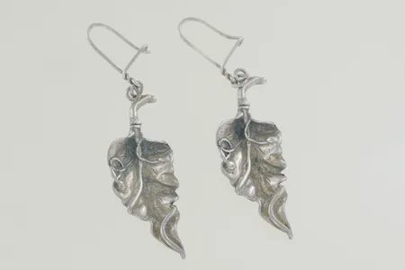 Ett par örhängen längd 5,5 cm, silver 925/1000 Vikt: 6,4 g