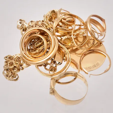 Diverse defekt guld, 18K, 28,4g.
