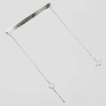 Armband med platta Glitter International Ab längd: ca 18cm bredd: ca 1-4mm saknar del silver 925/1000 Vikt: 1,9 g