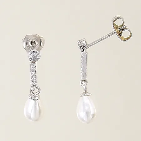 Örhängen med vita stenar samt imitationspärlor 21-5,2mm, snurrebussar i oädel metall, silver 925/1000 Vikt: 1,4 g
