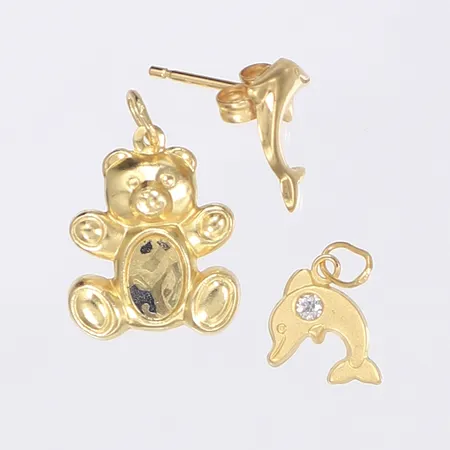 Diverse defekt guld 18K Vikt: 0,9 g