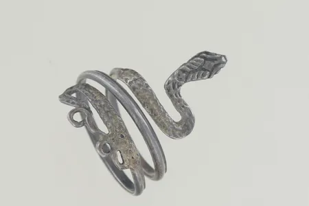 Ring stl:17½, silver Vikt: 2,7 g