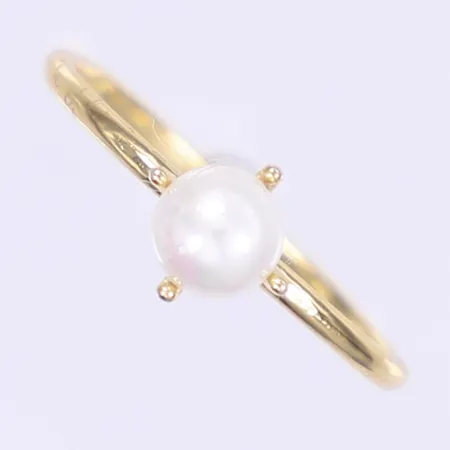 Ring med imitationspärla stl 16¾ bredd 1-7mm guldpläterat silver 925/1000 Vikt: 1 g