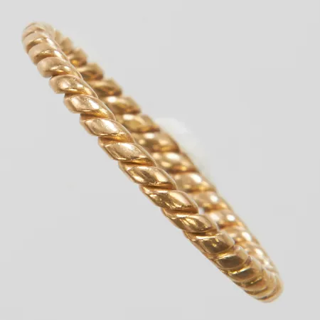 Ring vriden modell stl:16¾, bredd: 1,6mm, ostämplad, 18K Vikt: 1,4 g