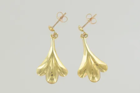 Ett par örhängen, längd 3 cm,18K Vikt: 1,2 g
