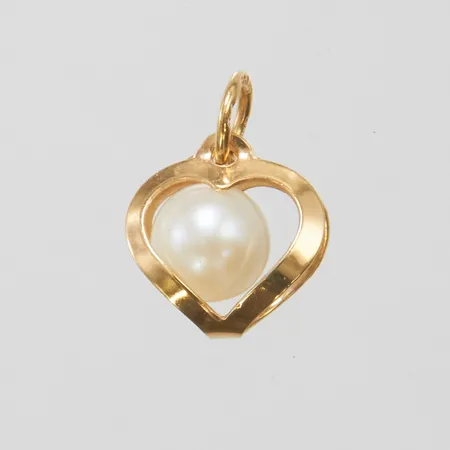 Hänge hjärta med odlad pärla, 12,1x8,8mm, 18K Vikt: 0,5 g
