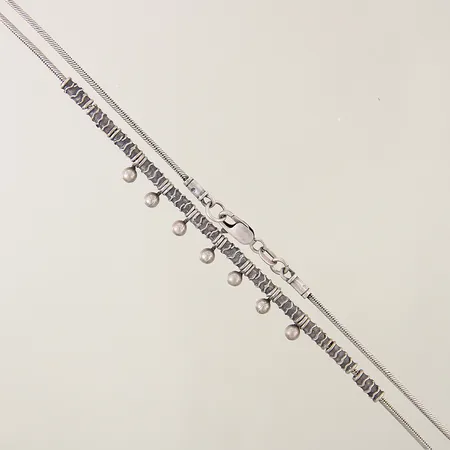 Collier Ormlänk med integrerade hängen med kulor Guldfynd AB längd 46cm bredd 1,6-8,6mm silver 925/1000 Vikt: 16,6 g