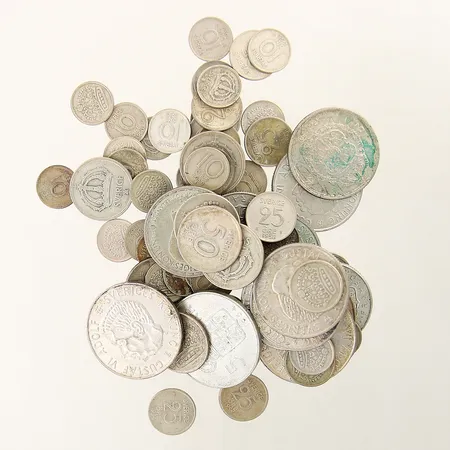 Diverse silvermynt 76st olika valörer samt årtal, bruksslitage silver 400/1000 Vikt: 351 g