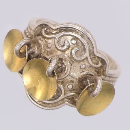 Ring förgyllda hängen bunadsring Norge öppen modell stl:17, 830/1000 silver Vikt: 6,3 g
