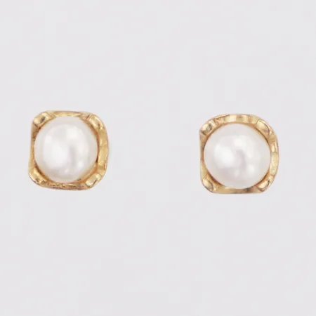 Örhängen odlade pärlor ca 6,68mm 18K Vikt: 1,8 g