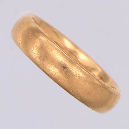 Ring slät stl:18¼, gravyr, 18K Vikt: 6,7 g