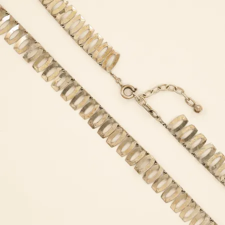 Collier justerbar 40-46cm bredd 10mm etui 835/1000 silver Vikt: 14,5 g