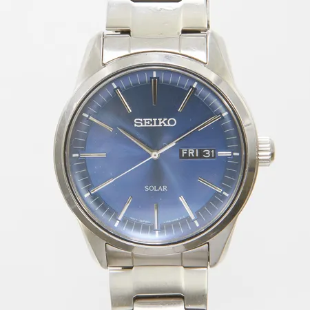 Herrur Seiko Solar stål eco-drive/solar, 40mm, datum, boettnr 372275, stållänk, viklås, inga tillbehör.