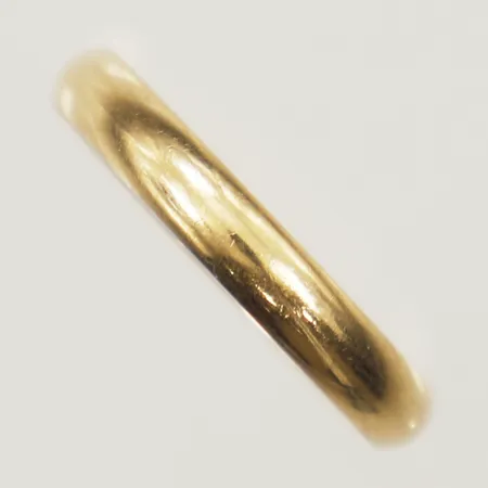 Ring stl:15¾ bredd 3mm gravyr 18K Vikt: 2,4 g
