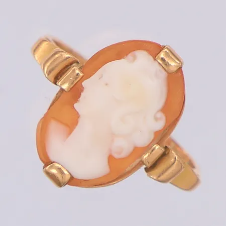 Ring kamé stl:15½ Blomqvist, 18K Vikt: 2,1 g