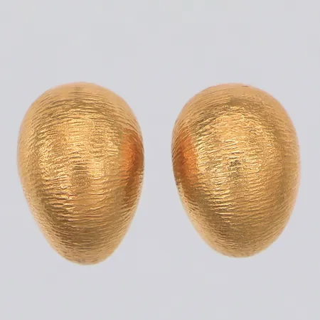 Ett par örhängen Ole Lynggaard snäckformade 15mm bredd 11,4mm, 18K. Originaletui Vikt: 10 g
