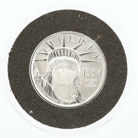 Mynt Liberty 1997 IN GOD WE TRUST Ø16,5mm Uniited States Of America plastetui platina 999/1000