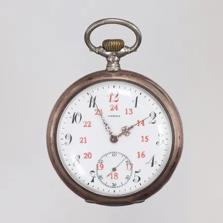 Fickur Omega rödtolva, Manuell, Ø52mm, inner och ytterboett i silver, boettnr: 4956840, verknr: 4144610, klockkedja i dubblé, 800/1000 silver, bruttovikt