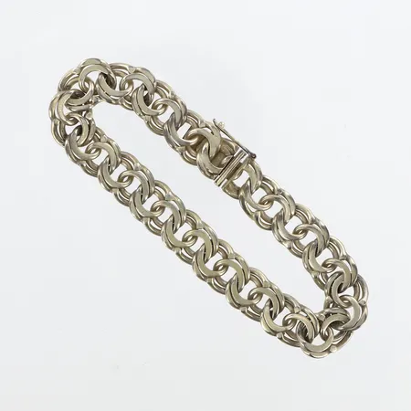 Armband Bismarck längd 19,5cm, bredd 10mm, något slappt lås, 830/1000 Silver Vikt: 25,3 g