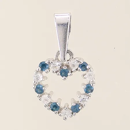 Hänge hjärta med blå samt vita stenar 21x12,4mm, otydlig stämpel, silver 830/1000 Vikt: 1,5 g