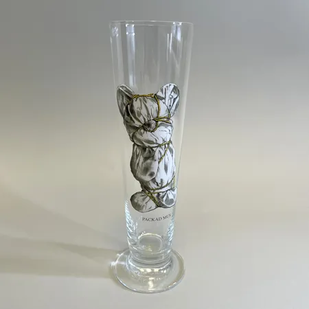 Ölglas Lasse Åberg Packad mus höjd ca 22cm.