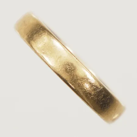 Ring stl:18¼ bredd 3,9mm, personlig gravyr, 9K Vikt: 4,6 g