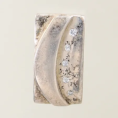 Hänge med vita stenar GHA 19x10mm silver 925/1000 Vikt: 3,1 g