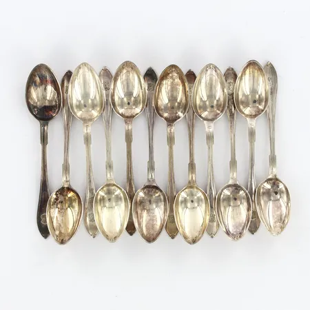 12 Kaffeskedar med monogram, längd: 12cm, 830/1000 Silver Vikt: 163,6 g
