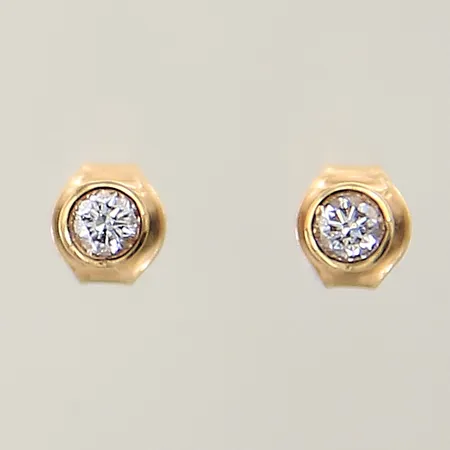 Örhängen med diamanter 2 x ca 0,10ct Ø3,8mm OBS!!! ÄNDRAD BESKRIVNING 2026-06-12 18K Vikt: 0,8 g
