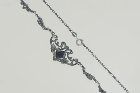 Collier med stenar längd 40 cm, silver 830/1000 Vikt: 6,1 g