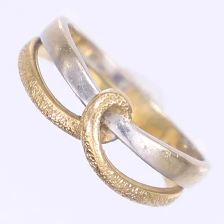 Ring stl 15¾ bredd 3-5mm i behov av omrodiering 18K Vikt: 2,7 g