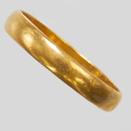 Ring slät stl:18¼, bredd: 3,5mm, skev, 23K Vikt: 2,6 g