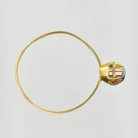 Diverse defekt guld, 18K. Vikt: 0,9 g