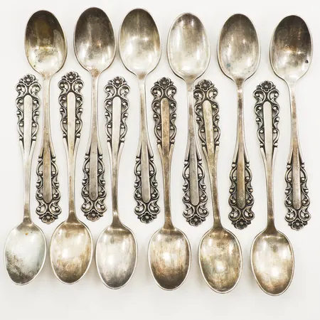 12 kaffeskedar 11cm ojämna slitage 830/1000 silver Vikt: 160,6 g