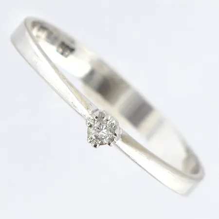 Ring diamant 1 x ca 0,02ct stl:17 bredd 2mm, vitguld, 18K Vikt: 1,3 g