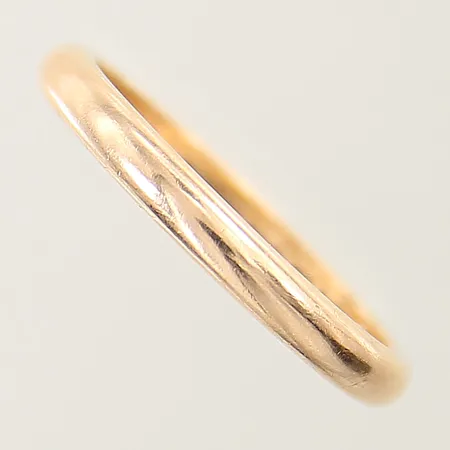 Ring slät stl:20 bredd 2,9mm gravyr 18K Vikt: 5,1 g