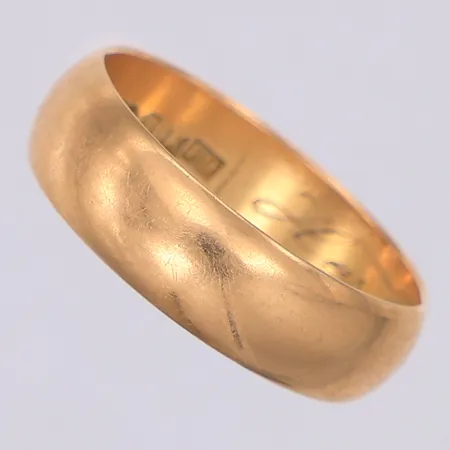 Ring slät stl:18¼, gravyr, 18K Vikt: 5 g