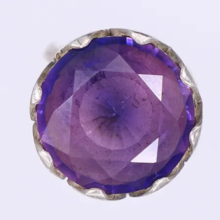 Ring med lila sten stl 16¾ bredd 2-18mm bruksslitage svenska stämplar silver 925/1000 Bruttovikt: 9,1g Vikt: 9,1 g