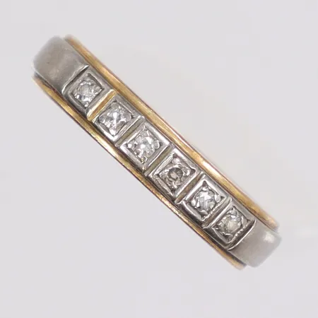 Ring med diamanter 6x0,01ct, stl:15¾, bredd 4mm, rödguld/vitguld, gravyr, 18K Vikt: 3,1 g