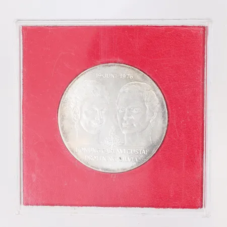 Jubileumsmynt Konung Carl XVI Gustaf och Drottning Silvia, 1976, "50kr", 925/1000 silver Vikt: 27,1 g