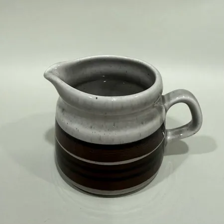 Gräddkanna Isolde Jacqueline Lynd för Rörstrand höjd 6,5cm 