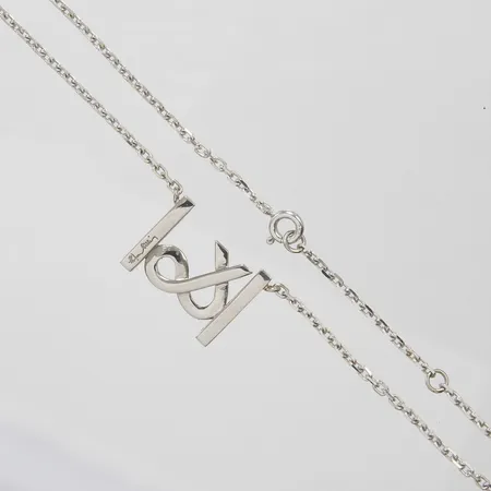 Collier Efva Attling ampersand längd: 41,7/45cm, bredd: 2-15,8mm, vitguld, 18K Vikt: 10,5 g