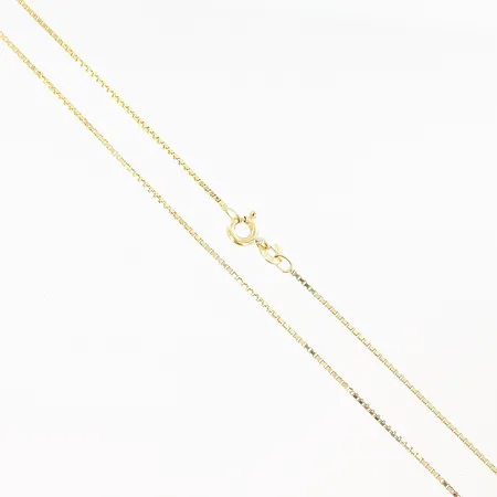 Kedja Venezia längd 35,5cm bredd 1mm skeva länkar 18K.  Vikt: 2,7 g
