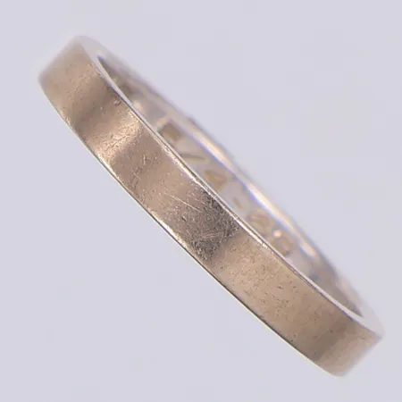 Ring slät stl:16 vitguld, gravyr, 18K Vikt: 2,6 g