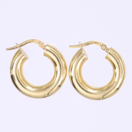 Ett par örhängen creoler Ø20mm bredd 4,5mm 18K Vikt: 2,5 g