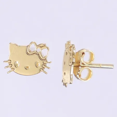 Ett par örhängen i form av katten Kitty ca 8x5mm 18K Vikt: 1,2 g