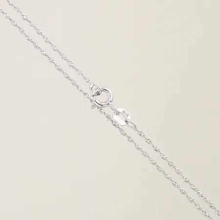 Kedja Singapore Guldfynd längd 42cm bredd 1,2mm, vitguld 18K Vikt: 1,3 g